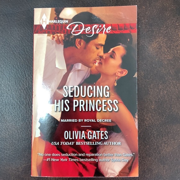 4 Book Bundle Harlequin Desire Romance - Picture 8 of 11